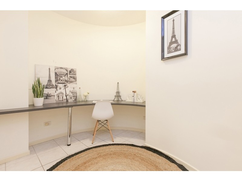 23/24 Harry Chan Avenue, Darwin NT 0800