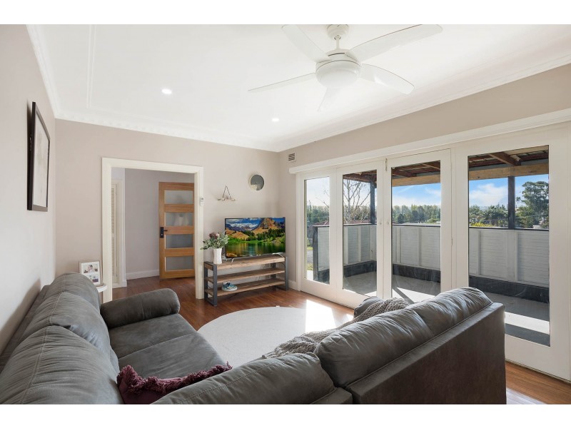 6 Stevenson St, Bega NSW 2550