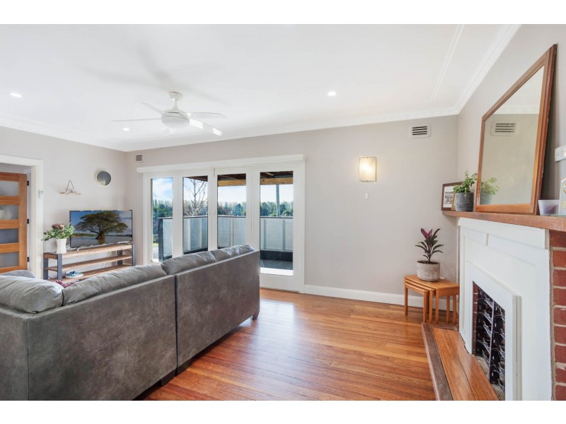 6 Stevenson St, Bega NSW 2550
