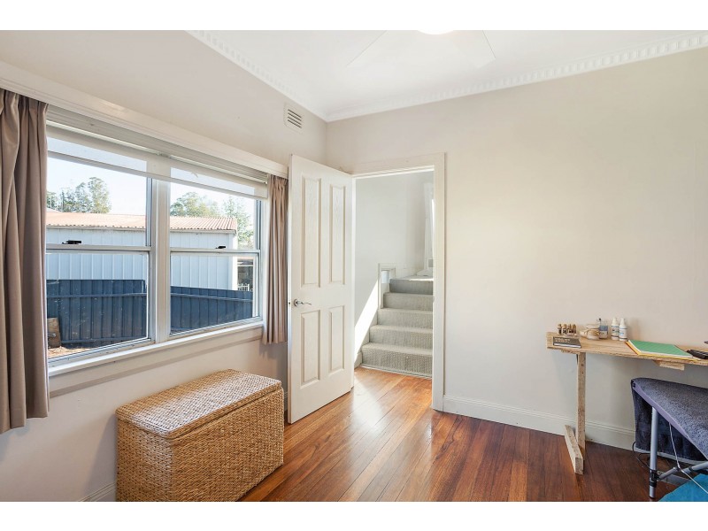 6 Stevenson St, Bega NSW 2550