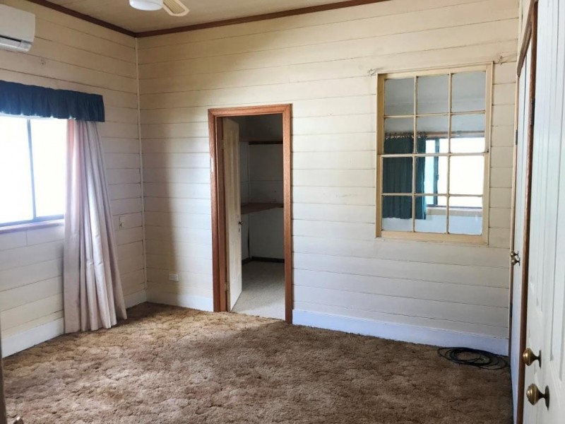 39 Carp St, Bega NSW 2550