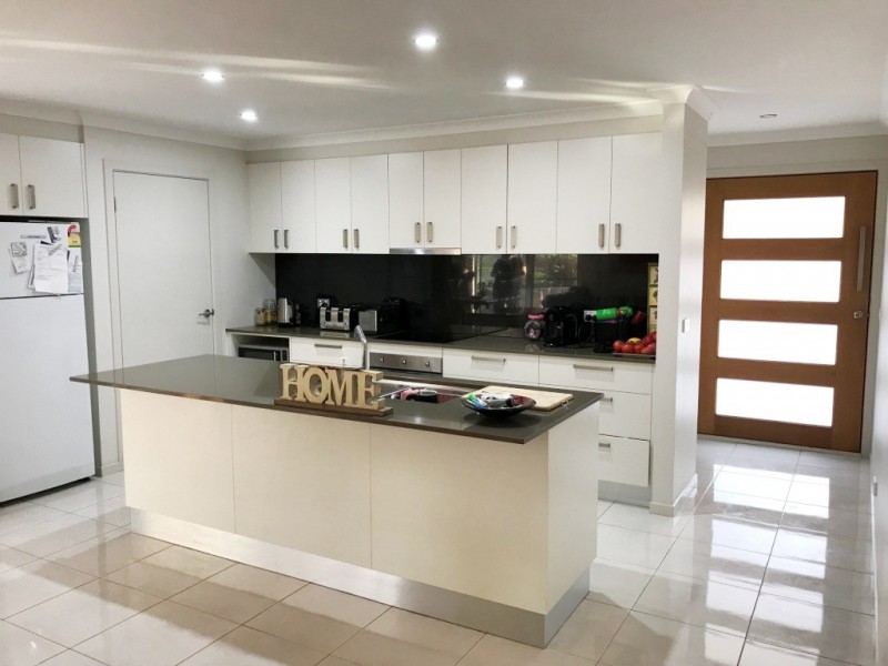 50 Glen Mia Dr, Bega NSW 2550