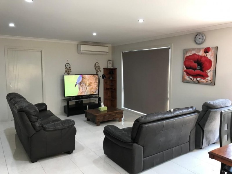 50 Glen Mia Dr, Bega NSW 2550