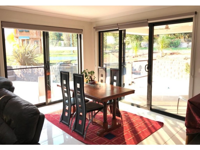 50 Glen Mia Dr, Bega NSW 2550
