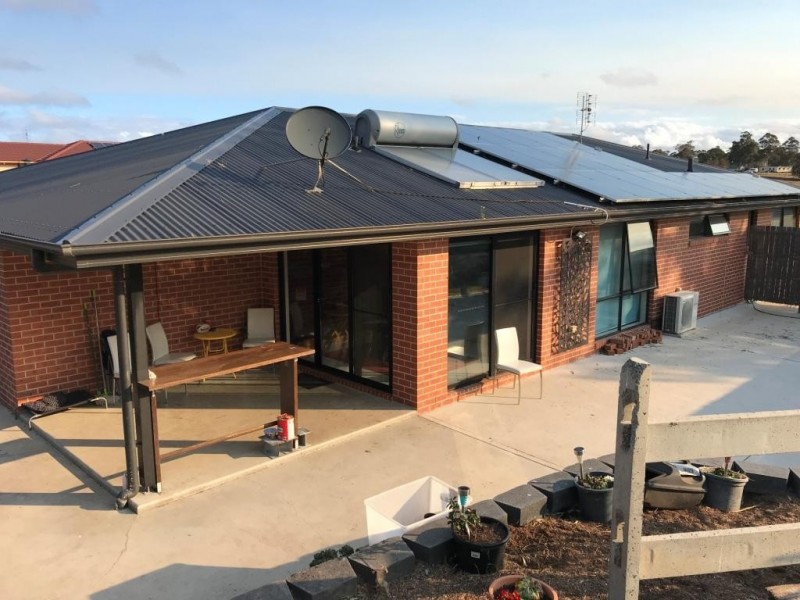 50 Glen Mia Dr, Bega NSW 2550