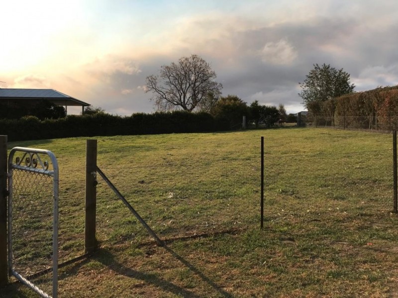 50 Glen Mia Dr, Bega NSW 2550