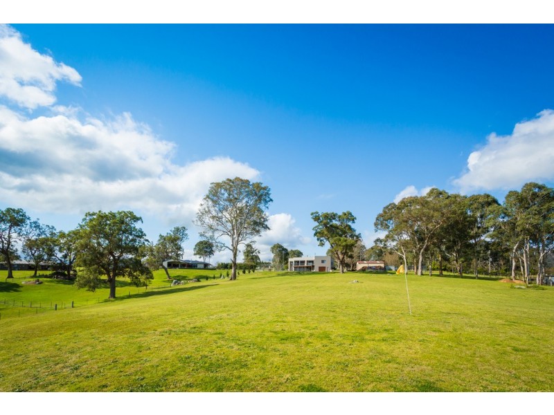 21 Corridgeree Rd, Bega NSW 2550
