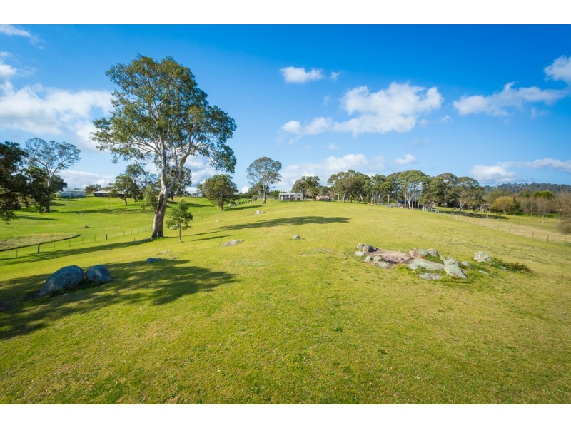 21 Corridgeree Rd, Bega NSW 2550