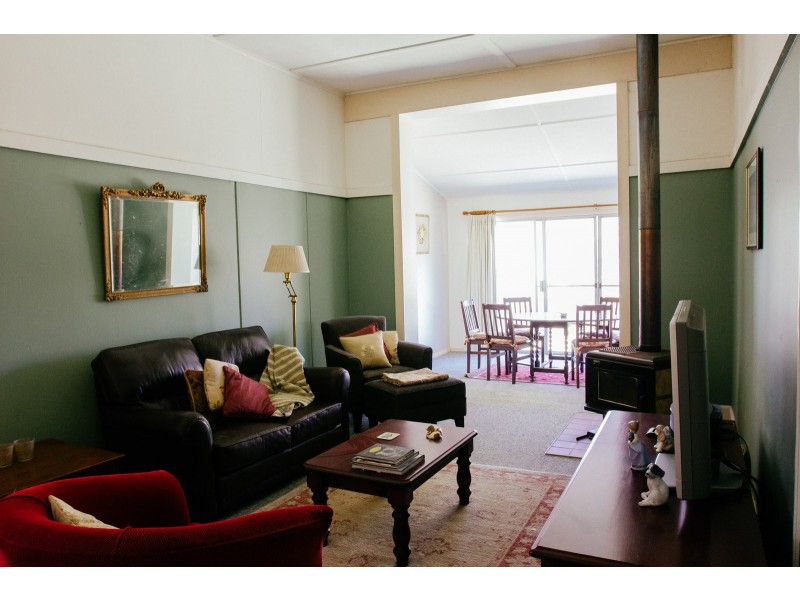 3-5 Avernus St, Cobargo NSW 2550