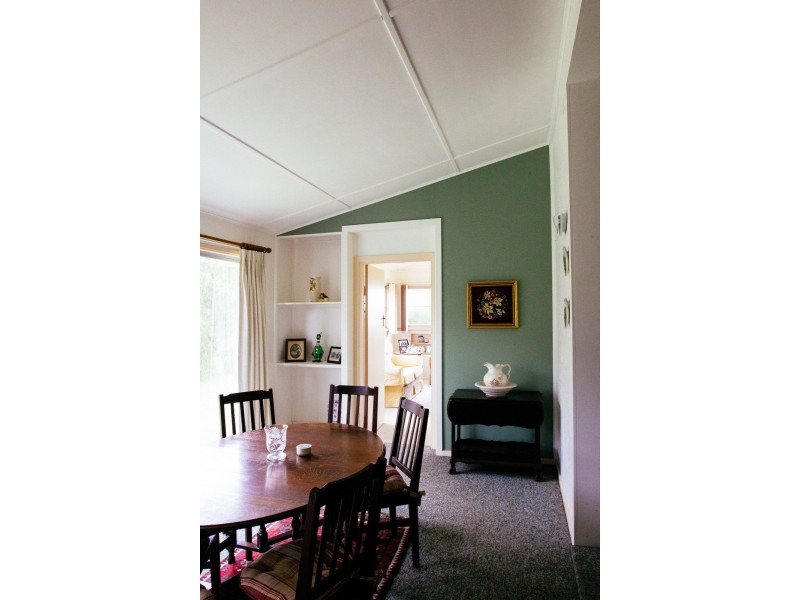 3-5 Avernus St, Cobargo NSW 2550