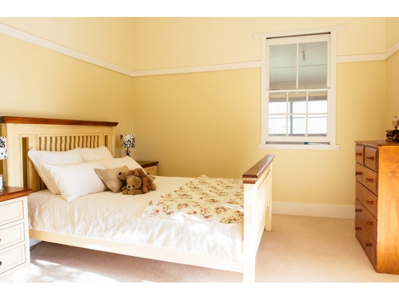 3-5 Avernus St, Cobargo NSW 2550