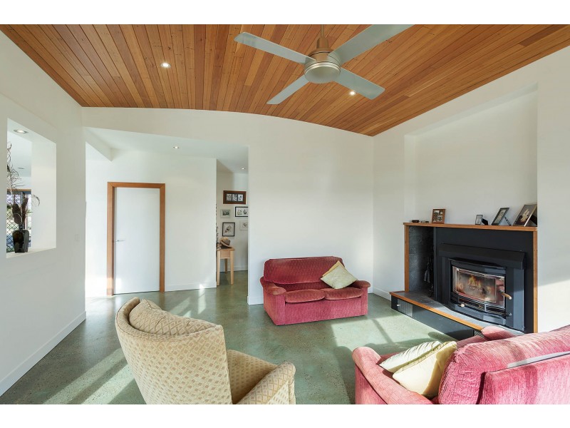 252 Kemps Lane, Kameruka NSW 2550