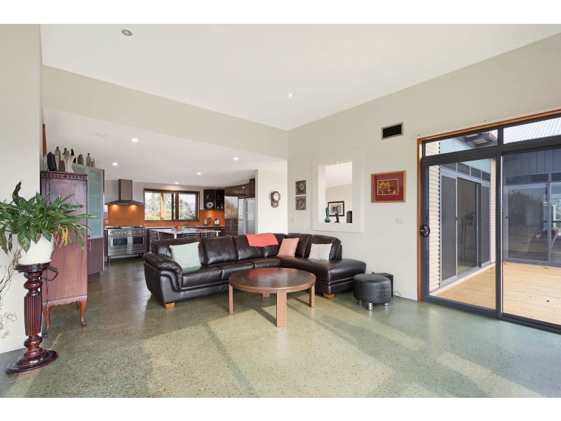 252 Kemps Lane, Kameruka NSW 2550