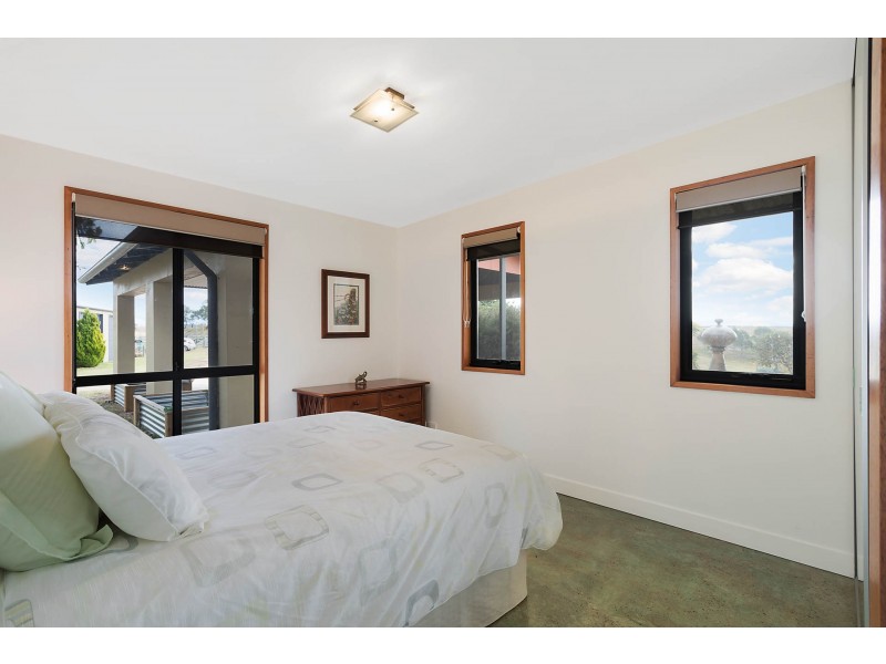 252 Kemps Lane, Kameruka NSW 2550