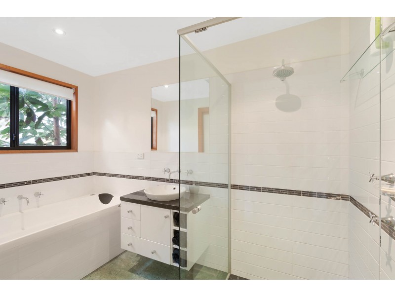 252 Kemps Lane, Kameruka NSW 2550