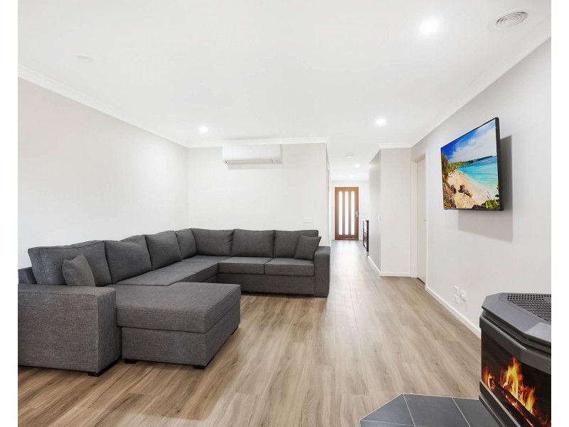 76 Glen Mia Drive, Bega NSW 2550