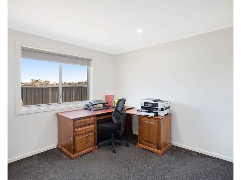 76 Glen Mia Drive, Bega NSW 2550