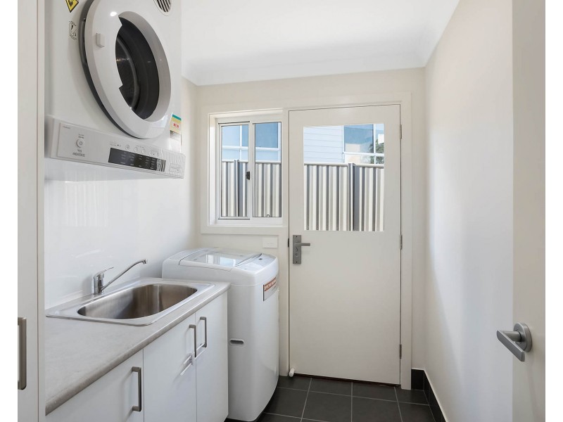 76 Glen Mia Drive, Bega NSW 2550