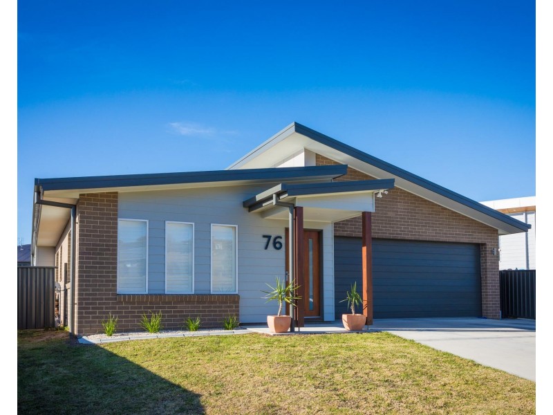 76 Glen Mia Drive, Bega NSW 2550