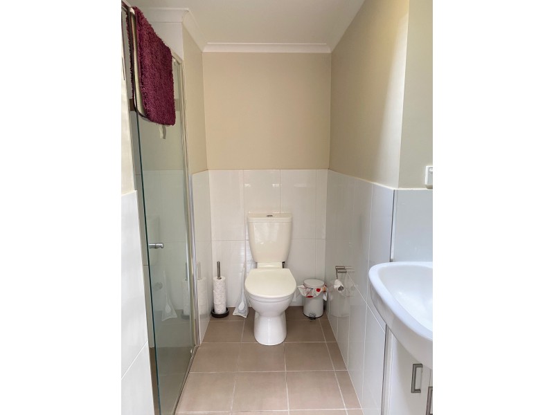 27 Tathra Rd, Bega NSW 2550