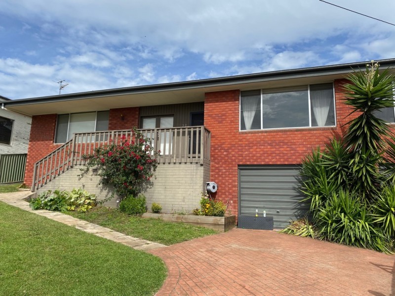 27 Tathra Rd, Bega NSW 2550