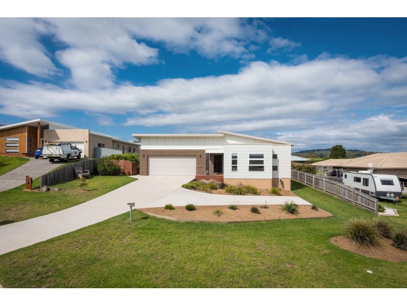 57 Glen Mia Drive, Bega NSW 2550