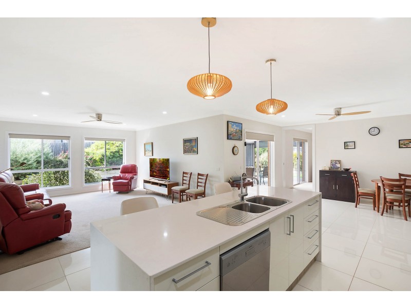 57 Glen Mia Drive, Bega NSW 2550