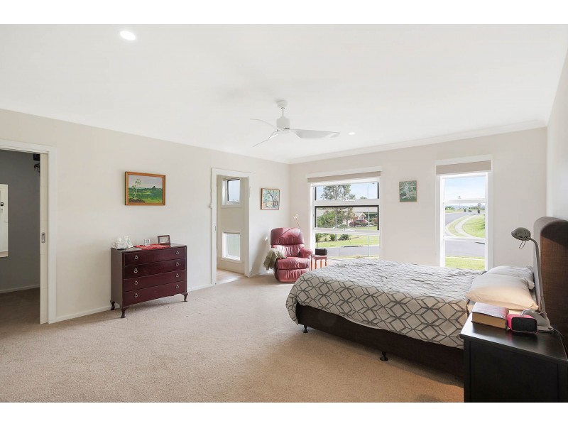 57 Glen Mia Drive, Bega NSW 2550