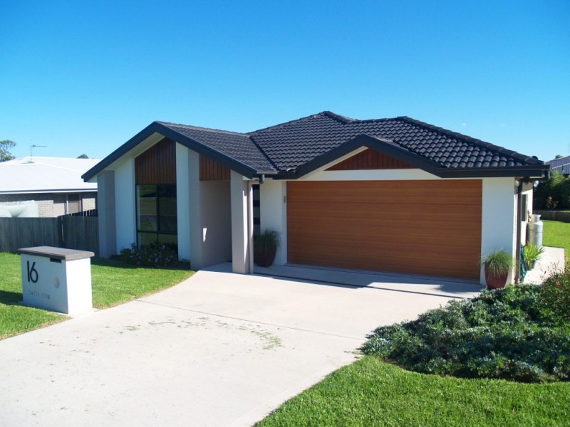 16 Koma Circuit, Bega NSW 2550