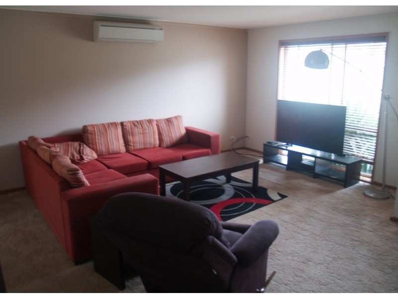 1 Stevenson St, Bega NSW 2550