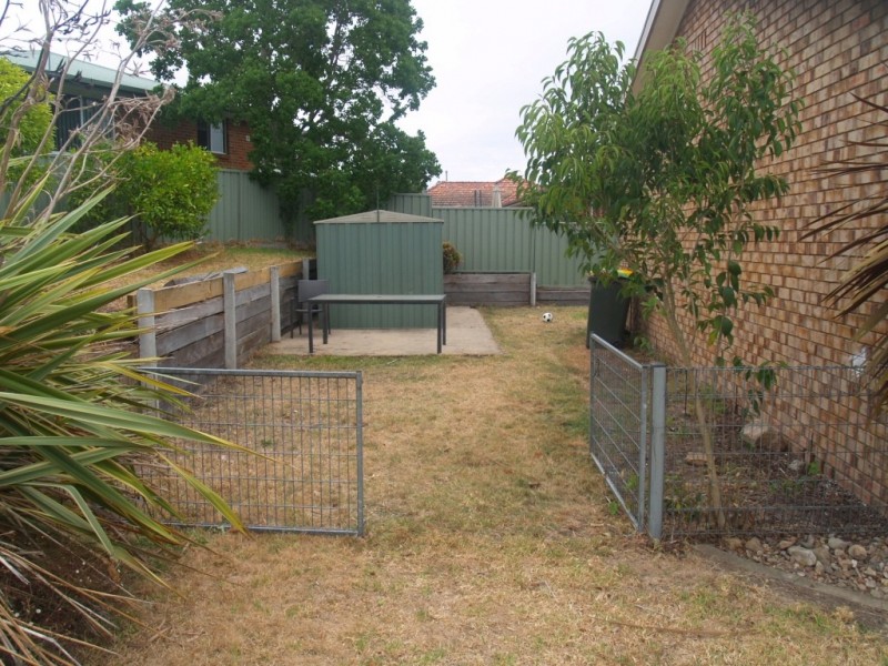 1 Stevenson St, Bega NSW 2550