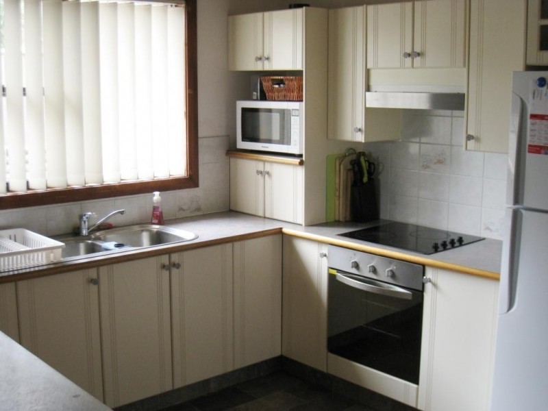 11 Glebe Ave, Bega NSW 2550