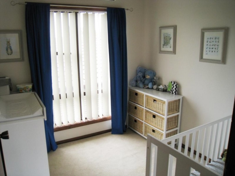 11 Glebe Ave, Bega NSW 2550