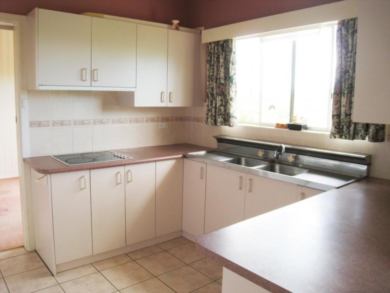 66 Parrabell St, Bega NSW 2550