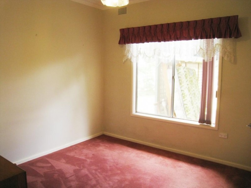 66 Parrabell St, Bega NSW 2550