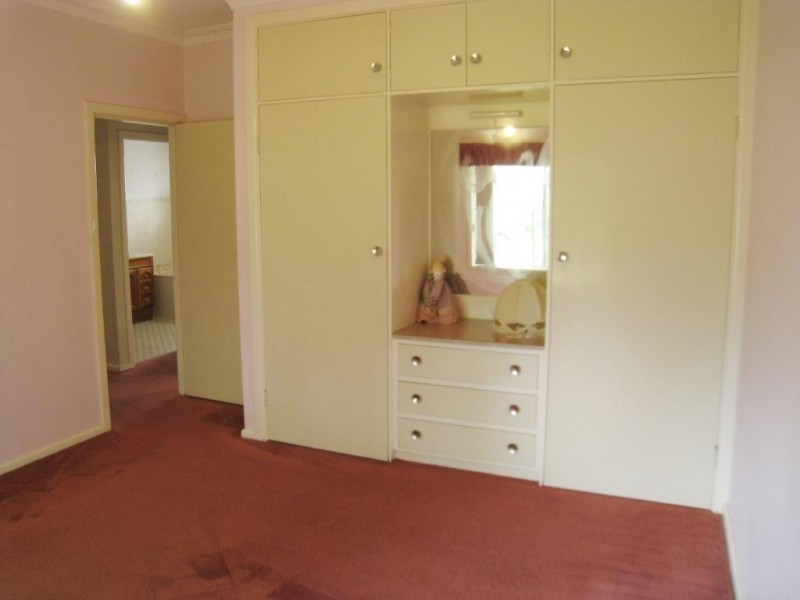 66 Parrabell St, Bega NSW 2550