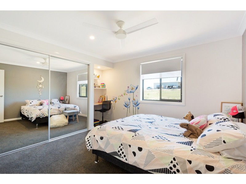 8 Newlyns Place, Frogs Hollow NSW 2550