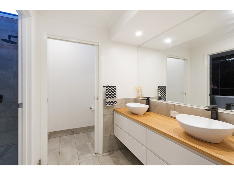 8 Newlyns Place, Frogs Hollow NSW 2550