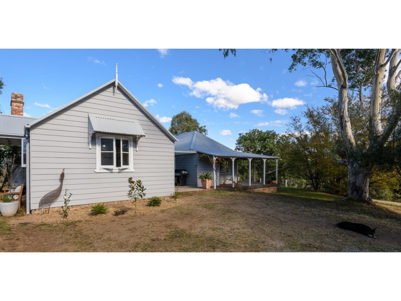 27 Little Glen Oaks Rd, Greendale NSW 2550