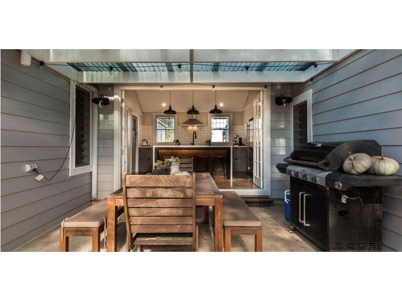 27 Little Glen Oaks Rd, Greendale NSW 2550