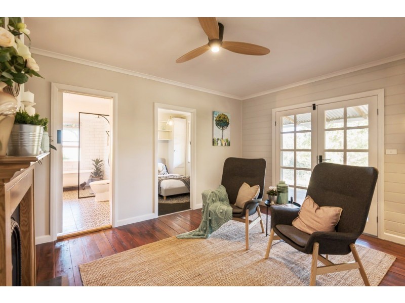 27 Little Glen Oaks Rd, Greendale NSW 2550