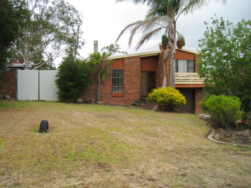 11 Glebe Ave, Bega NSW 2550