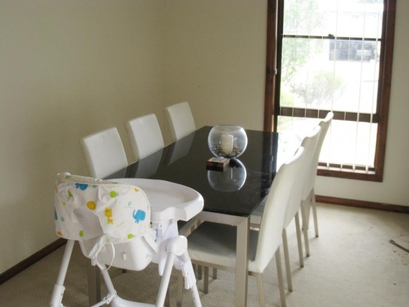 11 Glebe Ave, Bega NSW 2550