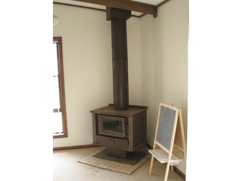 11 Glebe Ave, Bega NSW 2550