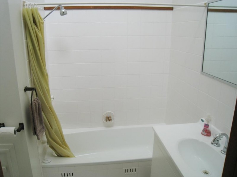 11 Glebe Ave, Bega NSW 2550