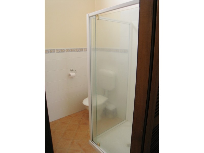 11 Glebe Ave, Bega NSW 2550