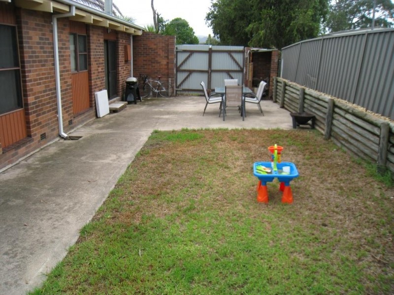 11 Glebe Ave, Bega NSW 2550