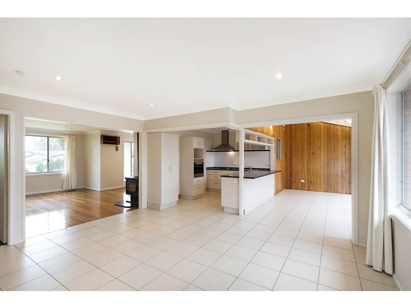 21 Howard Ave, Bega NSW 2550