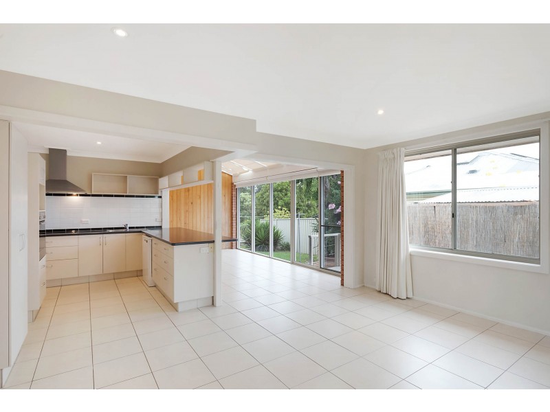 21 Howard Ave, Bega NSW 2550