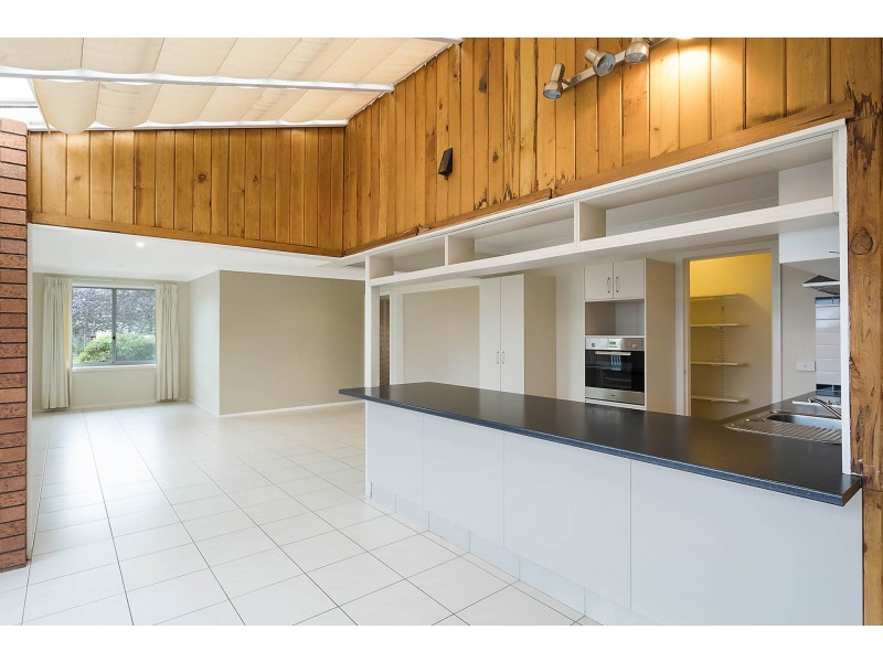 21 Howard Ave, Bega NSW 2550